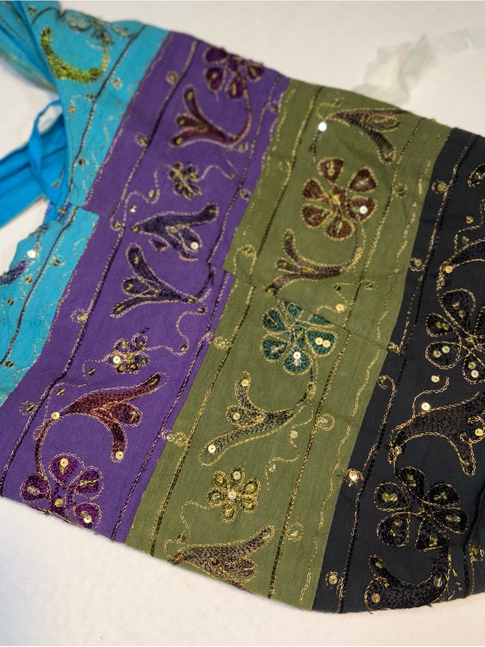 colorful embroidered and sequined hobo-style shoulder bag - Picture 5 of 10